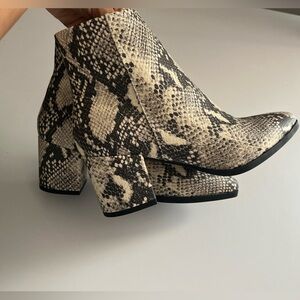 MADDEN GIRL Dafni Snake Print Heeled Bootie NWOT